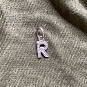 Pandora Charm R
